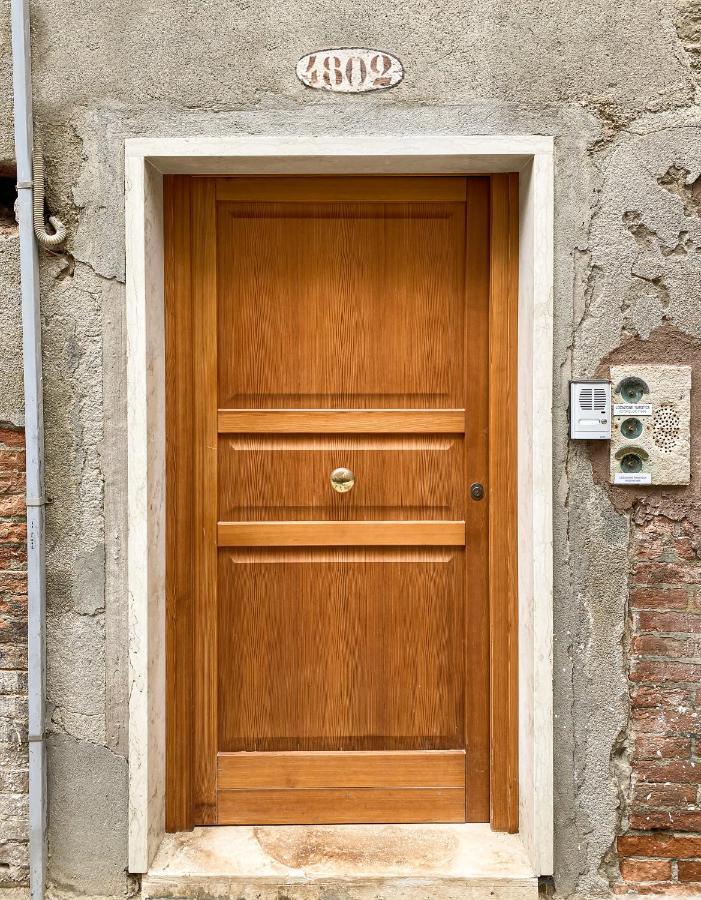 Querini Suite-balcony On Canal, Close To San Marco Venedig